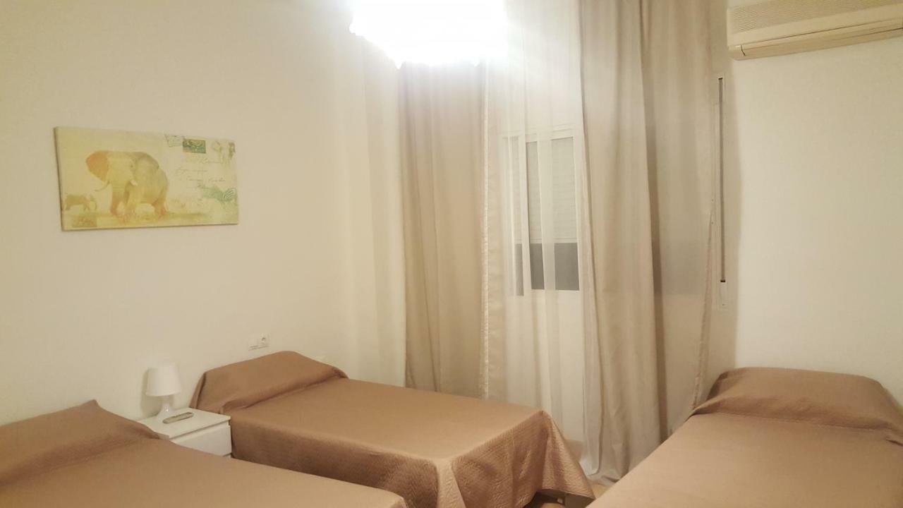 Pension Yna Holiday Málaga Exterior foto