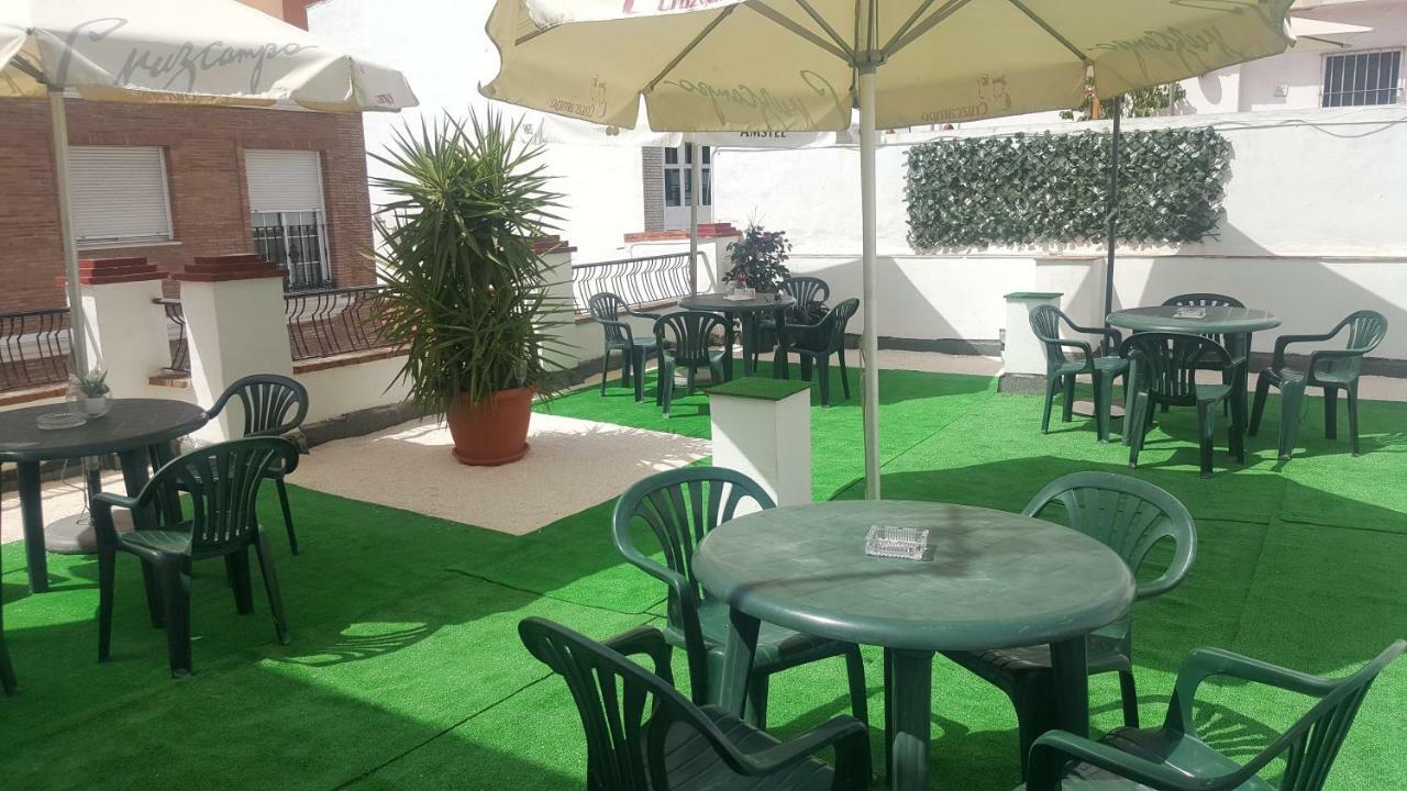 Pension Yna Holiday Málaga Exterior foto